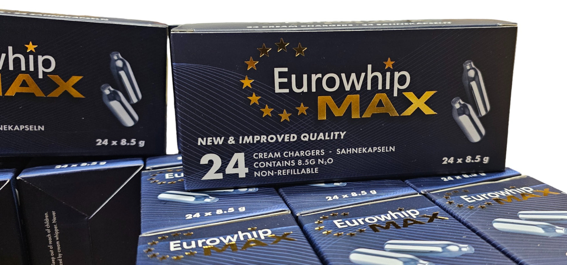 senaste innovationen inom gräddpatroner med vår exklusiva 'Eurowhip MAX - Golden Edition'. Inspirerad av vår populära Eurowhip-serie, introducerar vi nu 'MAX' - en premiumversion som sätter nya standarder för kvalitet
